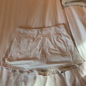 Lululemon skirt (reg length)